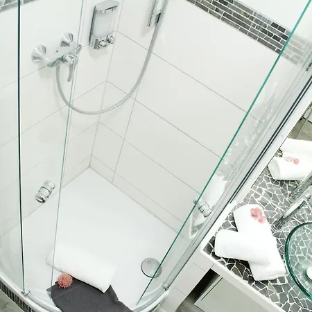 Secret Hideaways Cozystudio Superior Mit Wifi L 450m Bis Uni L Messe L Flughafen L Zoo *