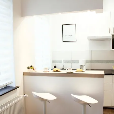 Secret Hideaways Cozystudio Superior Mit Wifi L 450m Bis Uni L Messe L Flughafen L Zoo Apartment *