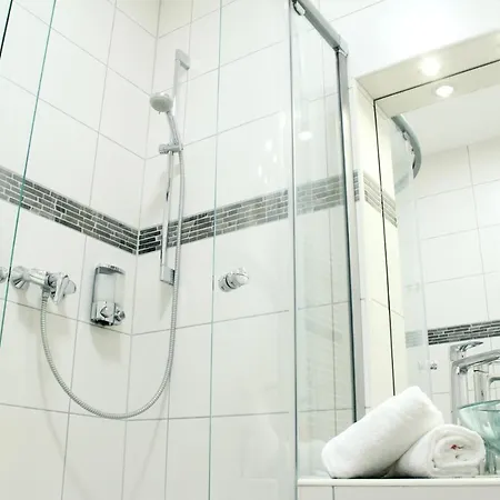 Apartamento Superior Mit Wifi L 400m Bis Uni L Messe L Iga 27 L Zoo Dui *