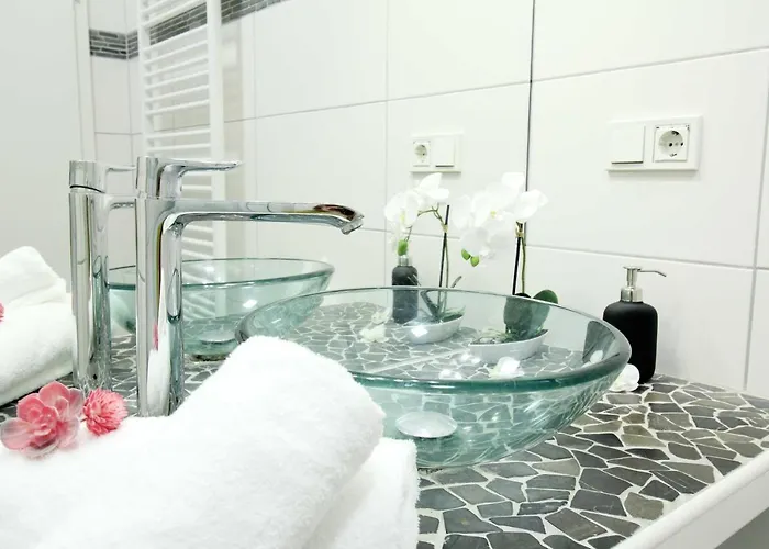 Superior Mit Wifi L 400m Bis Uni L Messe L Iga 27 L Zoo Dui Apartament Duisburg